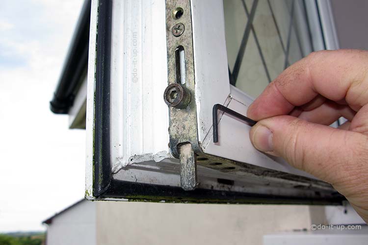 Jammed or Stuck uPVC Window - Placing the Opening Tool (Demonstration with the window open)