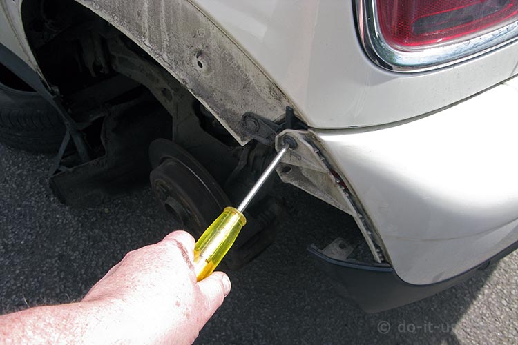 Mini - Undoing the Rear Bumper Fixing Screws (Behind the Trim)