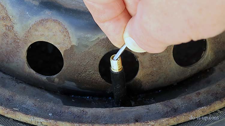 Replacing a Tyre Valve - Letting Air Out of the Tyre
