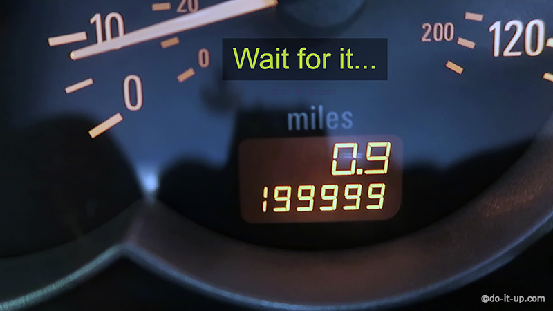 Odometer (Mileometer) Goes From 199,99 to 200,000 Miles