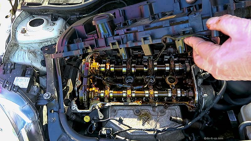 Oil Leaks - The Cylinder Head Cover Gasket (This example is fitted to a 1.6 Litre Petrol Engine, BMW, Citroën, Mini & Peugeot)