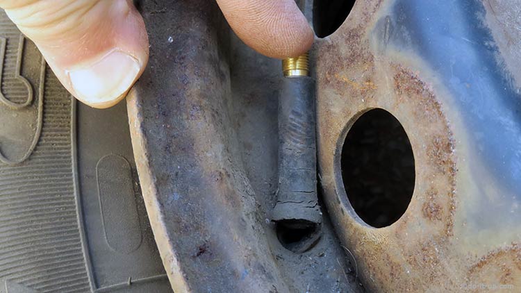Replacing a Tyre Valve Stem - A Perished and Broken Valve Stem